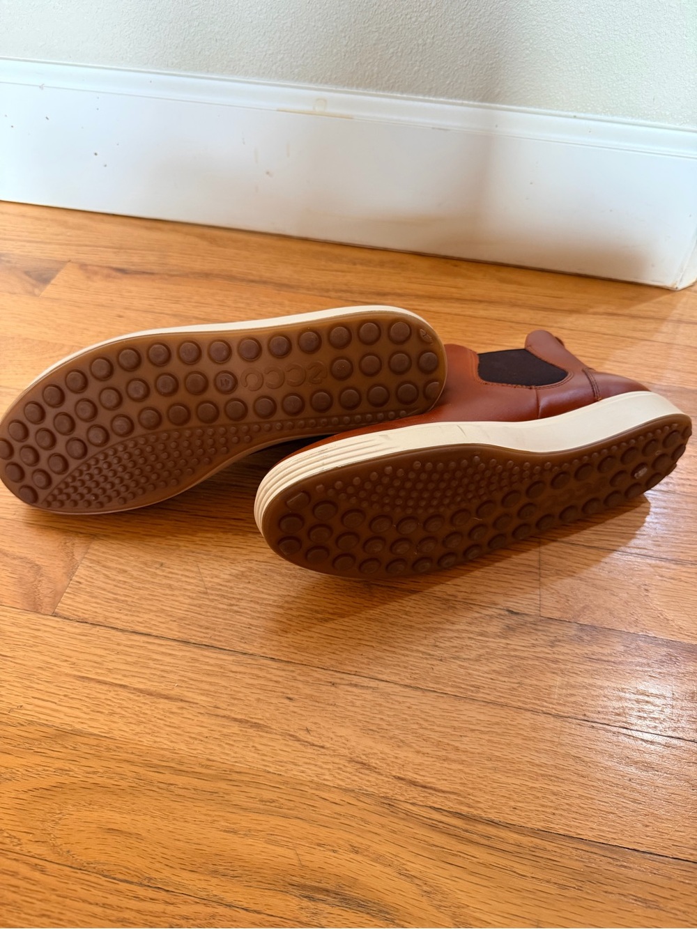 Ecco Women's Chestnut Brown Leather Slip-On Sneakers - Picture 3 of 3